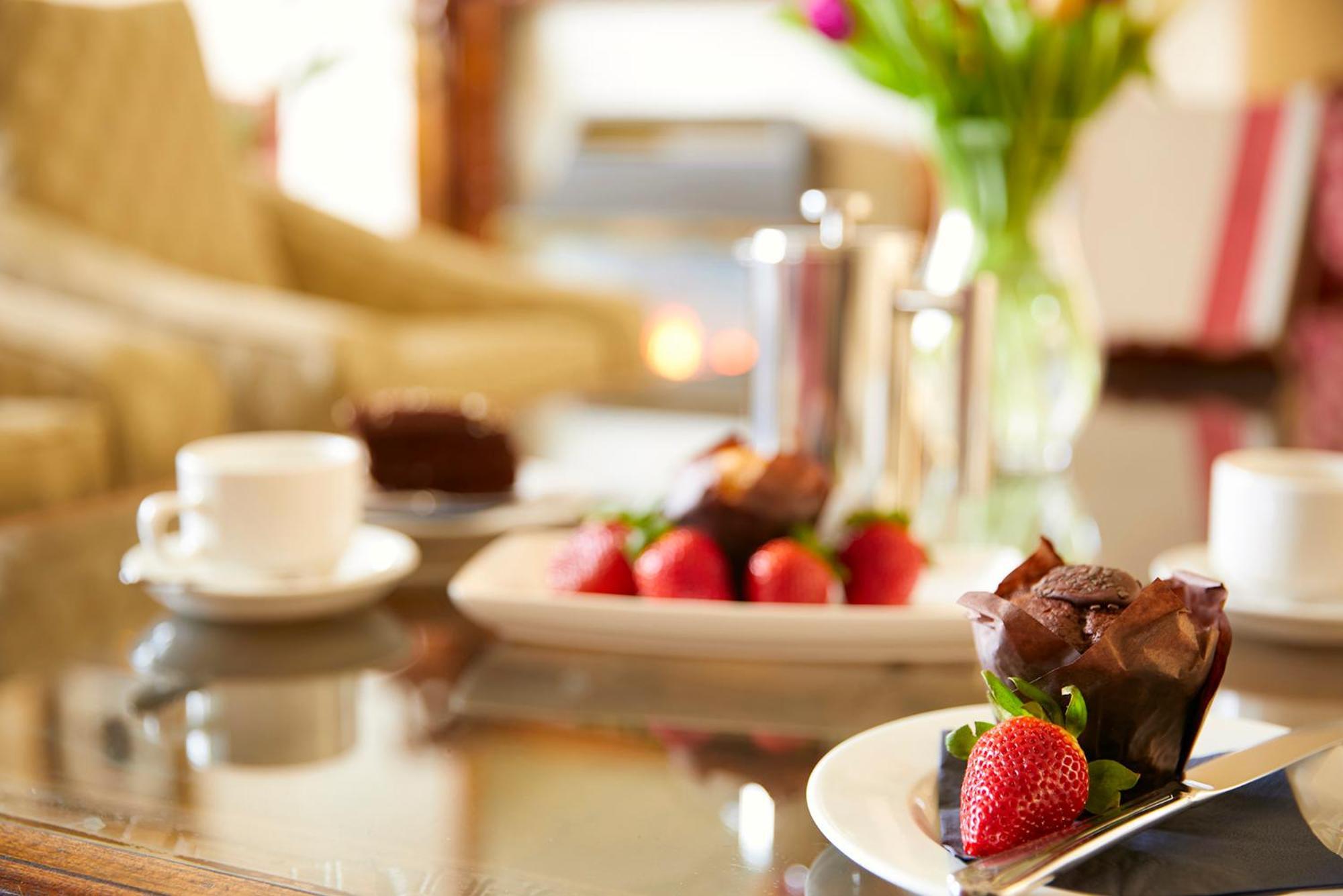 Mansion House Hotel Скарбъро Екстериор снимка