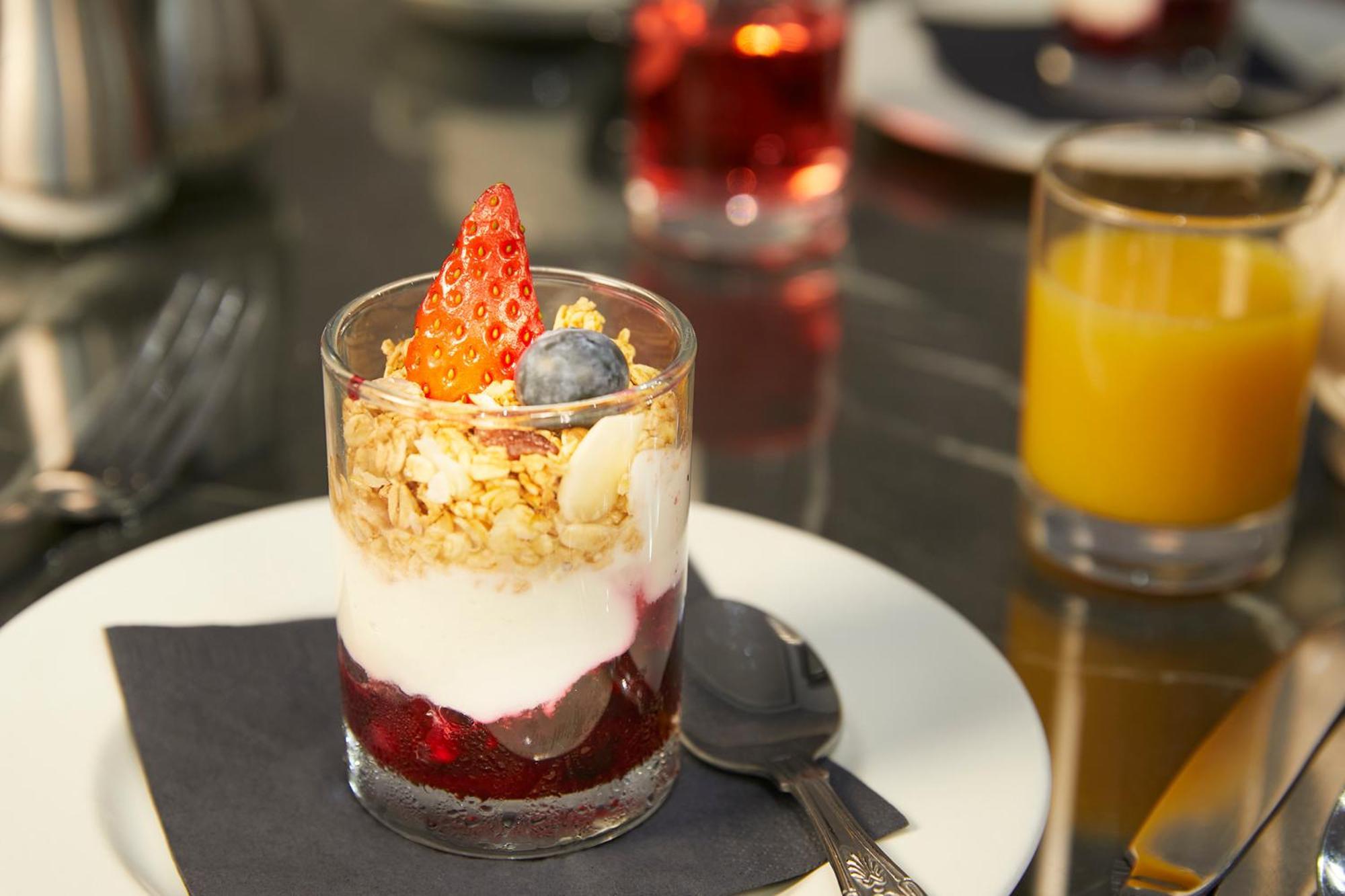 Mansion House Hotel Скарбъро Екстериор снимка