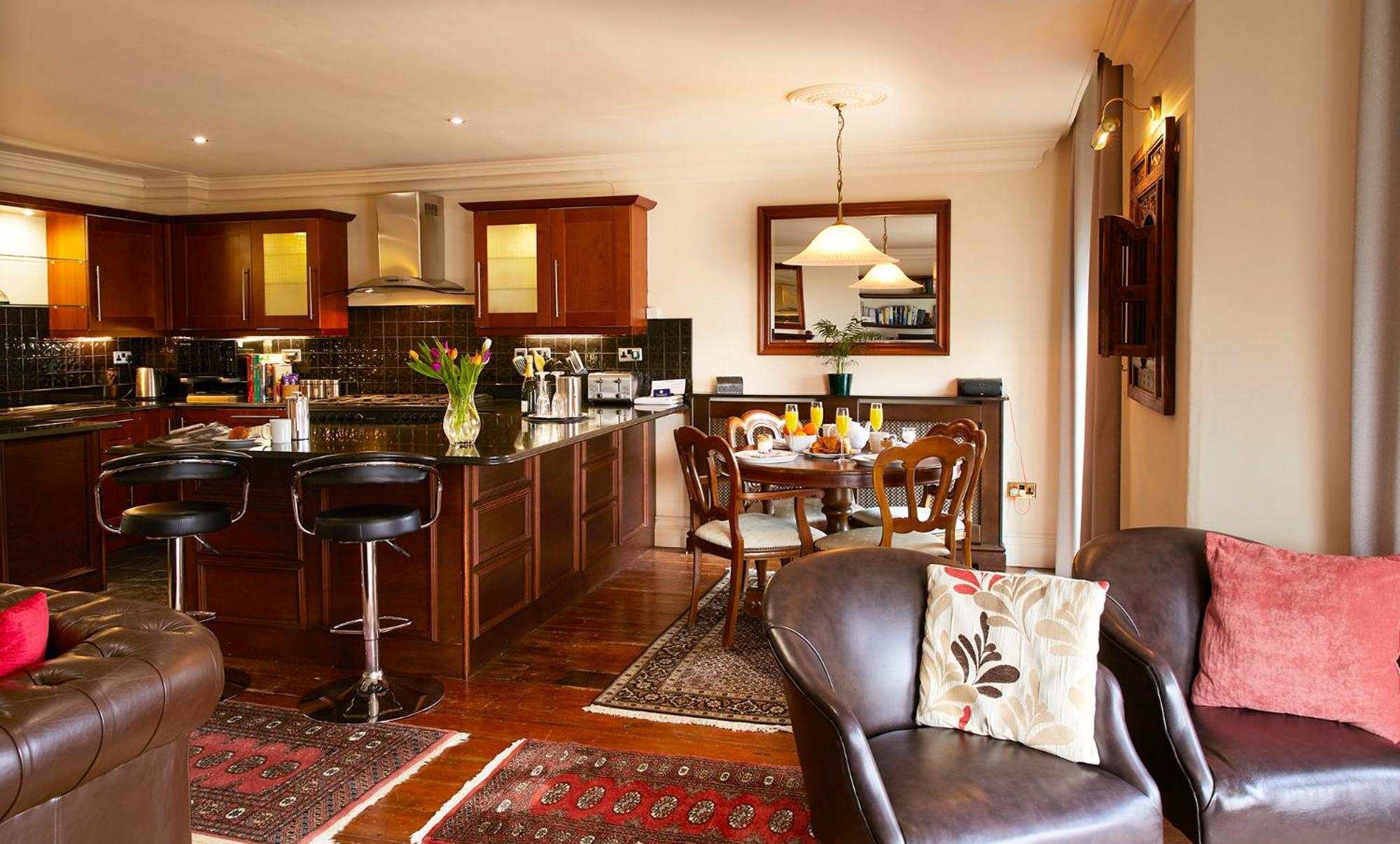 Mansion House Hotel Скарбъро Екстериор снимка