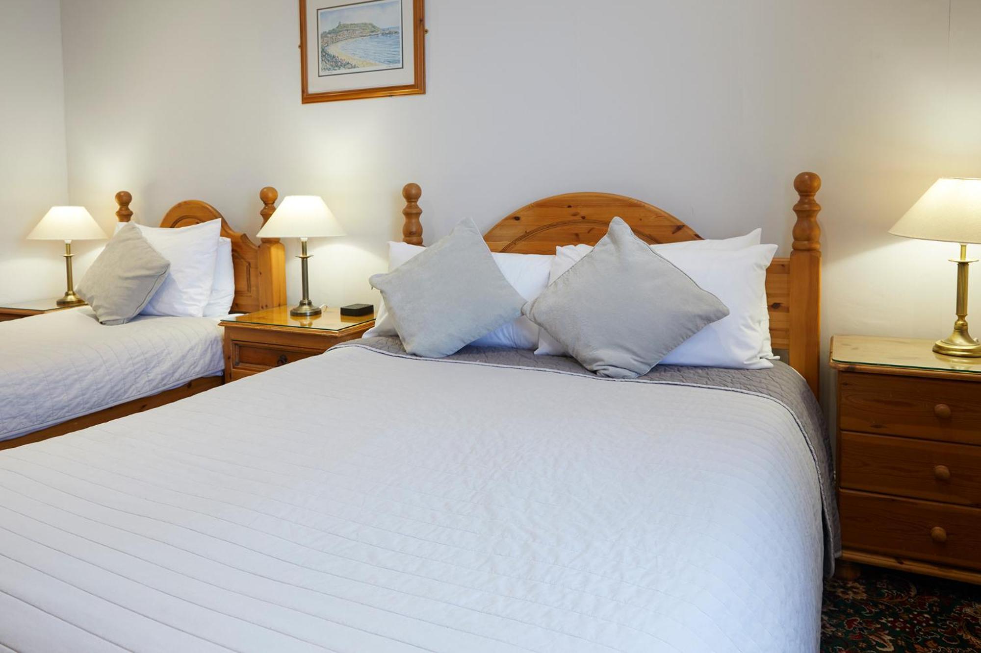 Mansion House Hotel Скарбъро Екстериор снимка